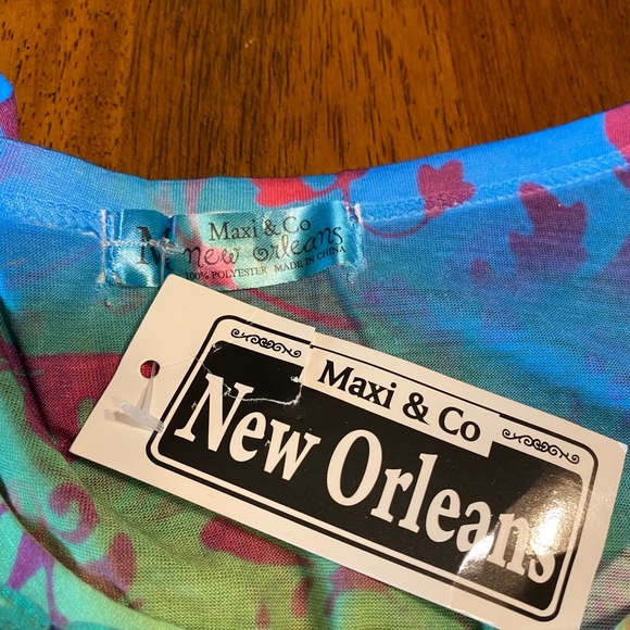 Maxi & Co New Orleans Bourbon Street, colorful top. NWT size medium. - Picture 8 of 11